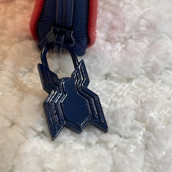 MARVEL Spider-Man zipper travel pouch - Picture 6 of 6